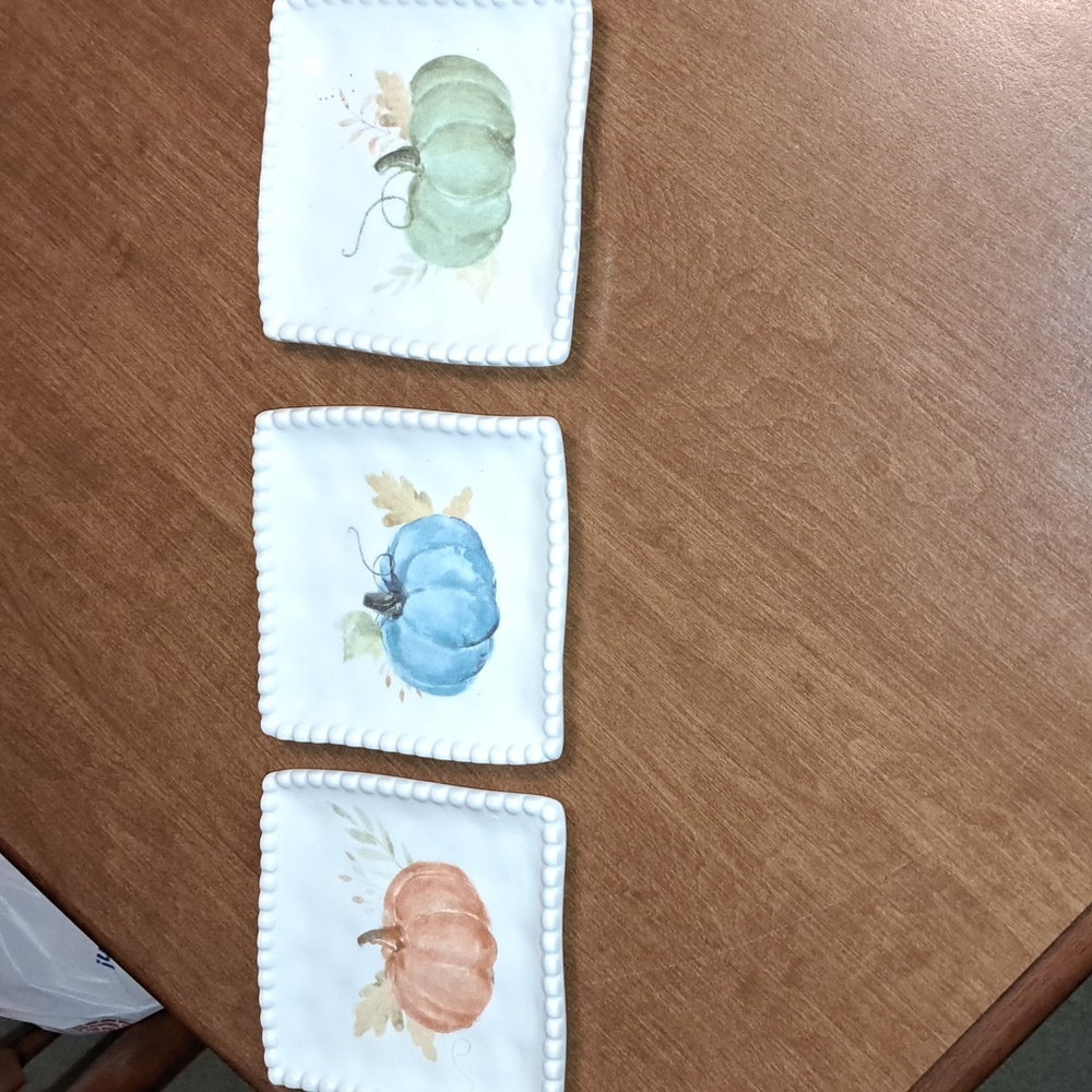 Set of Three Pumpkin Plates 4.5 X4.5^  BUNDLE ONLY 2 OR MORE ITEMS